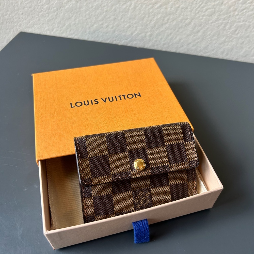 *Authentic* Louis Vuitton Brown Checkered Card Holder